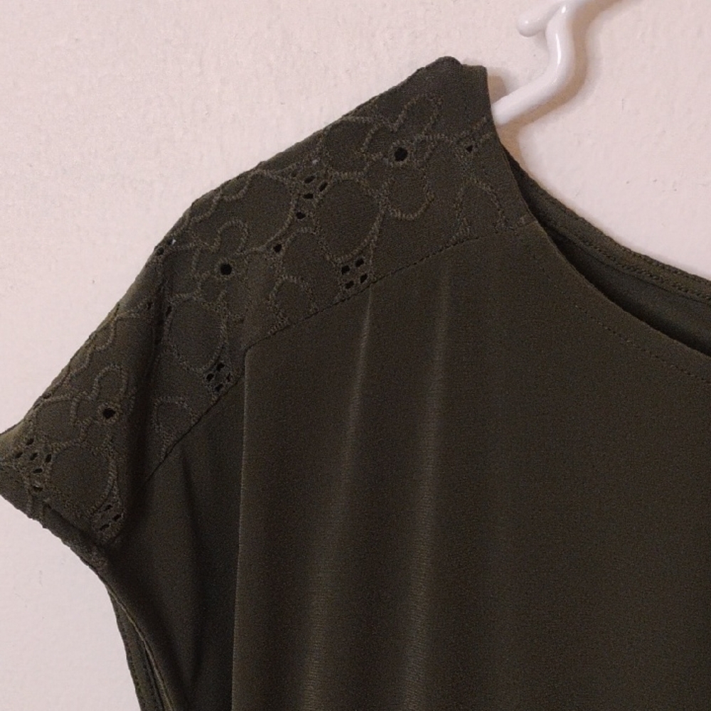 Michael Kors Green Shoulder Lace Detail Blouse Woman's Size Large - Picture 4 of 9
